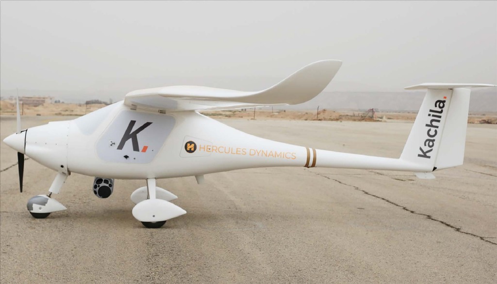 White light aircraft carrying Kachila and Hercules Dynamics branding